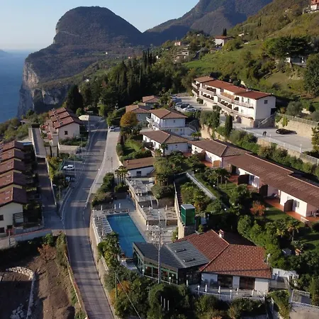 Piccola Italia - Sul Garda Tremosine